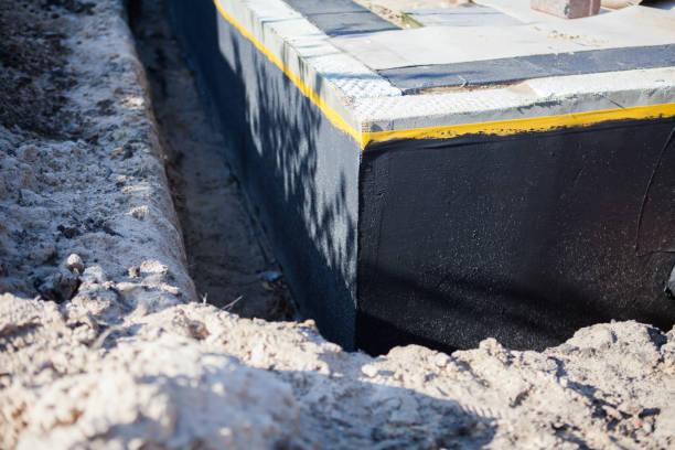 Professional Vapor Barrier Installation technician working in Owensburg, IN